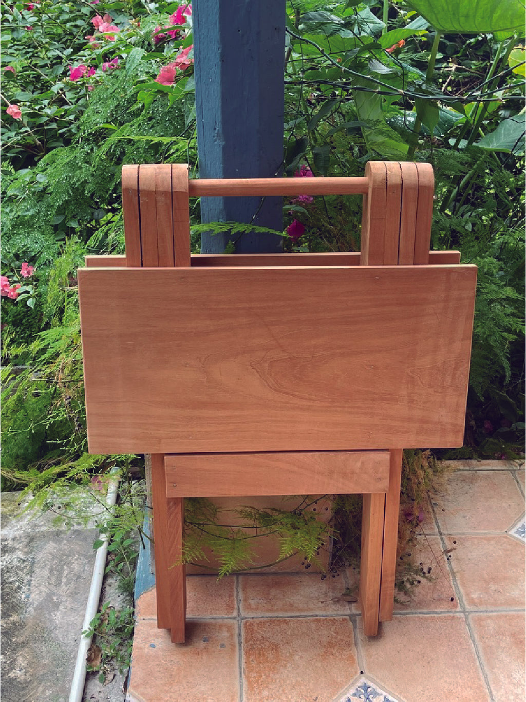 Mesa plegable de madera de cedro rojo