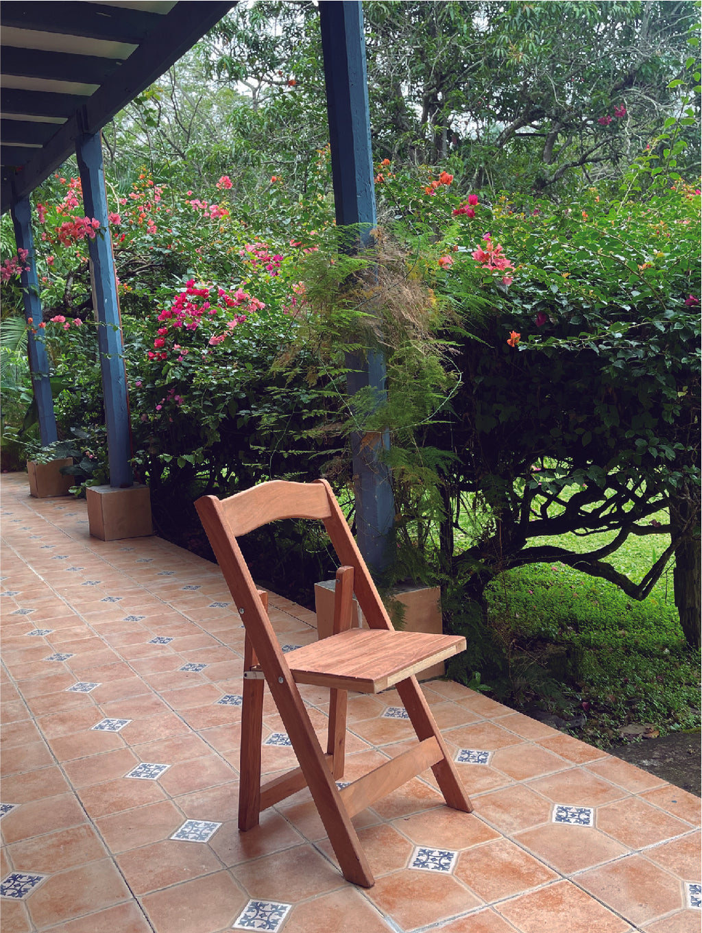 Silla plegable de madera de cedro rojo